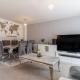 Walk to Liverpool Airport - Luxury Stay with EV Charge - Fast WiFi, Liverpool (photo 3)