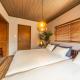 8 min walk to station 11 min to HND airport 85 sqm max 8 people full renovation 2 toilets Netflix, Tokio - Fotografie 4