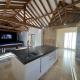 Sleeps18 character barns, Old Hurst - Zdjęcie 1