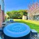 Three Bed Detached Home - Large Garden - Hot Tub - Free Parking - Close to Beach! Iford - Photo 3