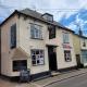 The Dickleburgh Crown, Dickleburgh