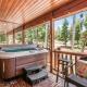 The Hilltop Hideaway with Private Hot Tub and Deck Duck Creek Village - Foto 2