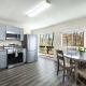 White Oak Landing - Spacious 6 BDR with Boat Slip, Sunrise Beach (foto 4)