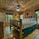 Cabin in Nature with Hot Tub & Games Sevierville - Foto 3