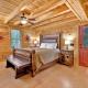 3 BDR Log Cabin in Cozy Resort with Private Hot Tub Gatlinburg - Fotografie 5