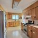 Spacious Getaway Two Homes on a Tranquil Vineyard Ideal for Large Groups, Keremeos (zdjęcie 9)