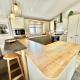Luxury Lodge at Parkdean Camber Sands Resort, Camber (fotografie 8)
