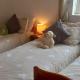 2 Bed House - Sleeps 4 - Pets - Garden - Parking Witney - Foto 9