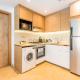 Seamless Access to Marina Mall, JBR Beach, Dining And Shopping Spots, Just A Few Meters from the Tram Station - Continental Tower, Dubai Marina by Deluxe Holiday Homes, Dubaj - Fotografie 10