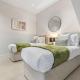 Stylish 2-Bed Apartment in Digbeth with Parking, Fast Wi-Fi, Guests 6