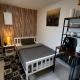 Modern studio suite Tilbury - Photo 7