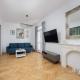 Stylish One Bedroom Apartment in Warsaw with Balcony by Noclegi Renters, Varšava - Fotografie 1