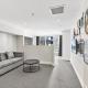KozyGuru | Sydney CBD | Skyline View Sleek Studio, Sydney - Fotografie 3