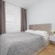 Beige Apartment in Warsaw with Parking and Air Conditioned Living Room by Noclegi Renters, Varsavia - Foto 2