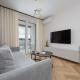 Beige Apartment in Warsaw with Parking and Air Conditioned Living Room by Noclegi Renters, Varsavia - Foto 4