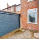 NEW! Modern 3-Bed House, Free Parking, Fast Wi-Fi & Easy Manchester Access, Manchester - Photo 6