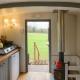 1 Bed Shepherds Hut - Sleeps 2 -Wood Fired Hot Tub, Charlton Musgrove (fotografie 4)