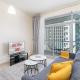 Chic 1BR Retreat in Downtown - Sleeps 4, Dubaï - Photo 3
