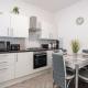 9 Guests, 4 Bedrooms, Modern Comfort in Bootle Litherland - Zdjęcie 6
