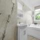 Spacious 4BR Home with Garden Close to Transport, London - Photo 5