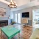 Stroll, Shop and Dine Cozy Colonial Beach Bungalow - Fotografie 3