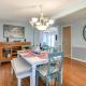 Stroll, Shop and Dine Cozy Colonial Beach Bungalow - Fotografie 8
