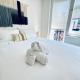 Prime Stylish Three Bedrooms Apartment, New York - Photo 5