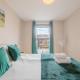 Free WiFi & Netflix - Slough Apt, Slough (Foto 7)