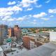 Luxe Flat with Heated Pool Sauna Rooftop Deck Gym, Cleveland - Photo 6