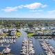 1 bedroom condo in St James in Southport - great amenities, Southport (foto 2)