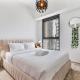 Sleek and Stylish 3BR APT - 5 min to Dubai Mall, Dubaï - Photo 2