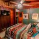 Hobbit House in Big Bear ~ Cozy & historic cabin with Wi-Fi & hot tub Big Bear Lake - Foto 8