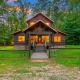 Rustic Family Getaway - Hot Tub, Pool Table, Pets, Near Attractions