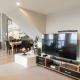 Huge Stylish Art Loft with Spa & Soaring Ceilings, Christchurch - Fotografie 4
