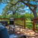 Bandera Bungalow - River, Downtown, Peaceful fenced corner lot! King bed!, Bandera (fotografie 8)