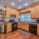 Bandera Bungalow - River, Downtown, Peaceful fenced corner lot! King bed!, Bandera (fotografie 6)