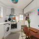 Top-Floor Apartment with Balcony & Rooftop, Londýn - Fotografie 5