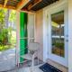Walkable Studio in Pinellas Park with Desk and Patio, St Petersburg (foto 3)