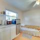 Walkable Studio in Pinellas Park with Desk and Patio, St Petersburg (foto 8)