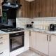 Elegant 4-Bedroom Getaway - Parking for 4 cars, Birmingham (Foto 4)