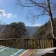 Cabin A MtFuji view, BBQ, lake Saiko 3mins, hammock, wood deck, Narusawa (foto 7)