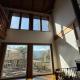 Cabin A MtFuji view, BBQ, lake Saiko 3mins, hammock, wood deck, Narusawa (foto 4)
