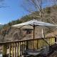 Cabin A MtFuji view, BBQ, lake Saiko 3mins, hammock, wood deck, Narusawa (foto 6)