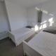 Bright and Spacious King & Double Rooms, Free Private Parking, Close to Heathrow, Cranford (fotografie 6)