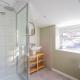 Georgia Suite - Modern 1BR Apartment with Parking & WIFI, Barry (fotografie 10)