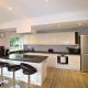 Spacious 5-Bedroom Home with Large Garden in Egham, Thorpe (zdjęcie 3)