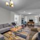 Executive 4BDRM Home with Loft and Bsmnt, Ottawa (photo 3)