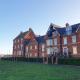 Martello Sunrise - Luxury 3-bedroom Seaview Beach House, Felixstowe