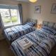 Martello Sunrise - Luxury 3-bedroom Seaview Beach House, Felixstowe (Foto 8)