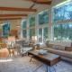 Bright, Contemporary, Walk To Town & Beach